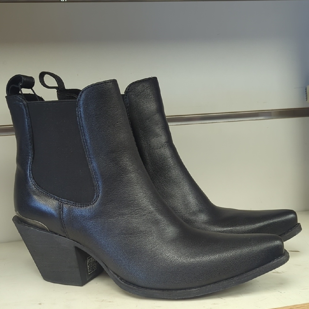 New Women's Ariat Bradley 10051057